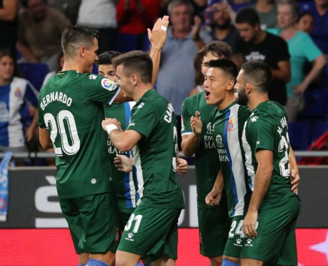 开云体育官网-包含国际比赛日突围战来临；广州队围绕欧联官宣签约；管理层满意；更衣室氛围转暖的词条